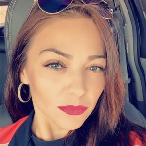 Meet your Posher, Dianira